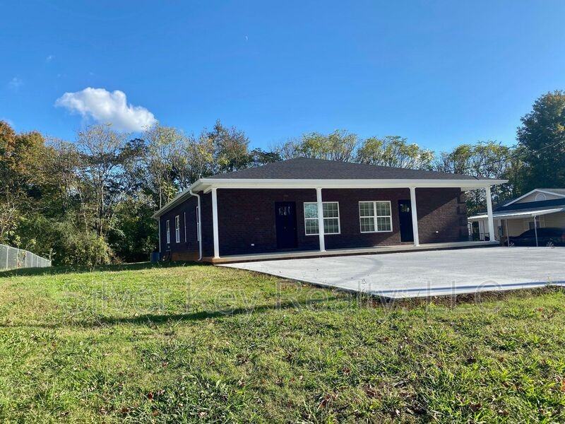 427 Sterling Rd #B - Photo 2 of 22