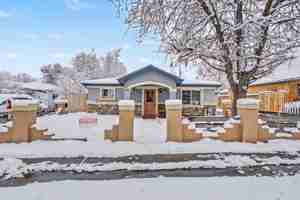 featured image of 3130 West Longfellow Place