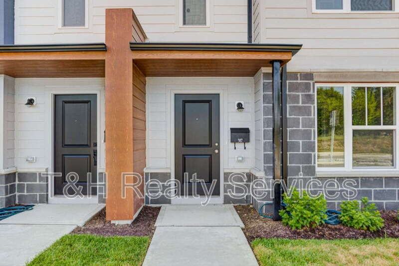 317 Steeples Blvd - Photo 4 of 42