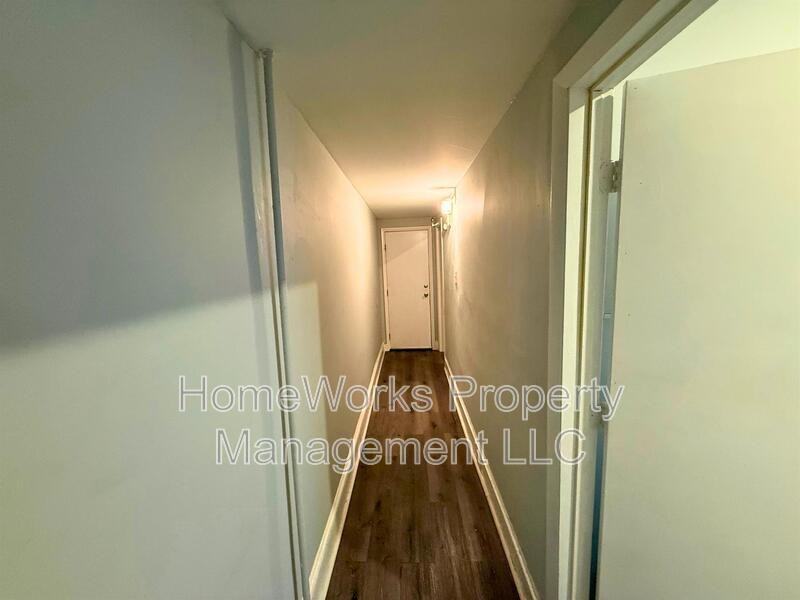 2449 Barclay St #2 - Photo 3 of 9