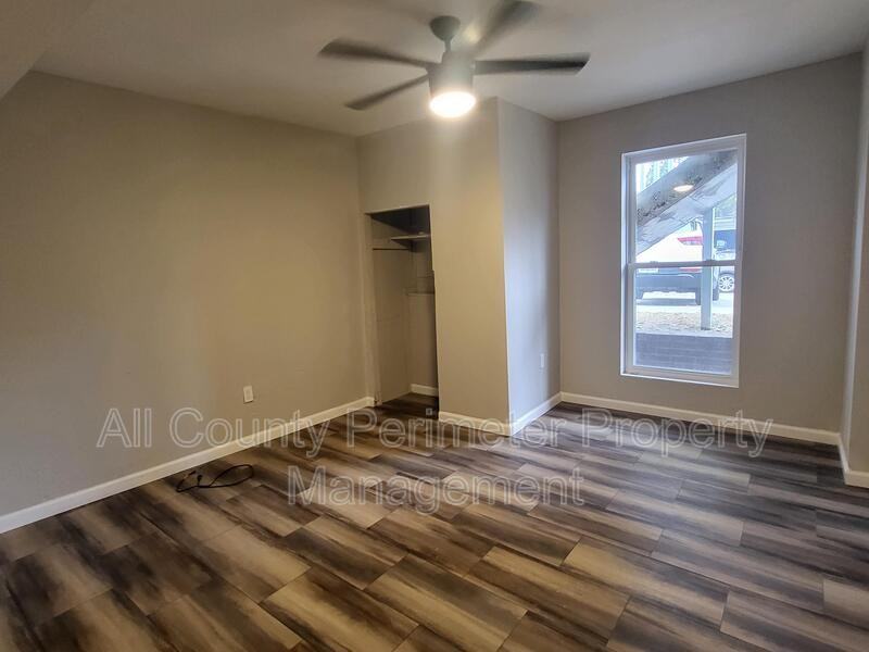 1249 Duncan Ave - Photo 6 of 11