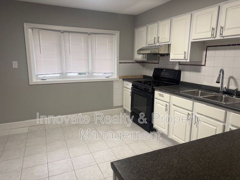 2819 Comly Rd - Photo 2 of 28