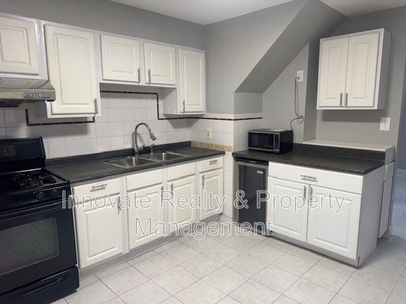 2819 Comly Rd - Photo 3 of 28