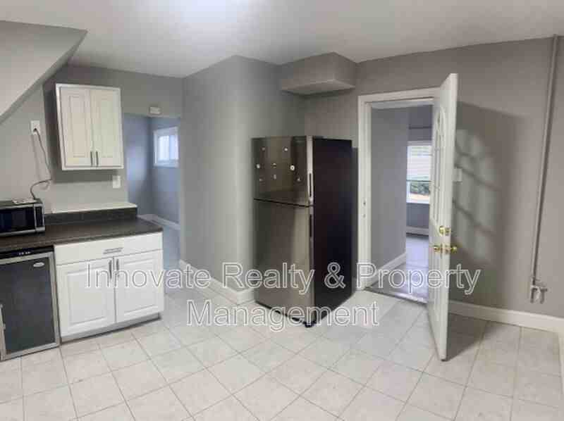 2819 Comly Rd - Photo 4 of 28