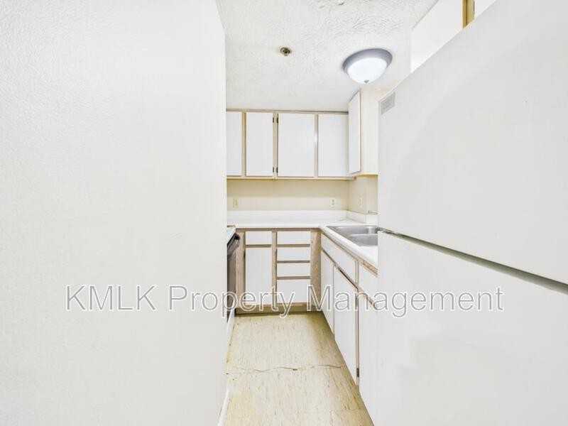 409 Brown St - Photo 5 of 27