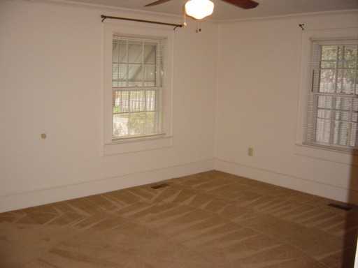 198 N Cooper St - Photo 2 of 5