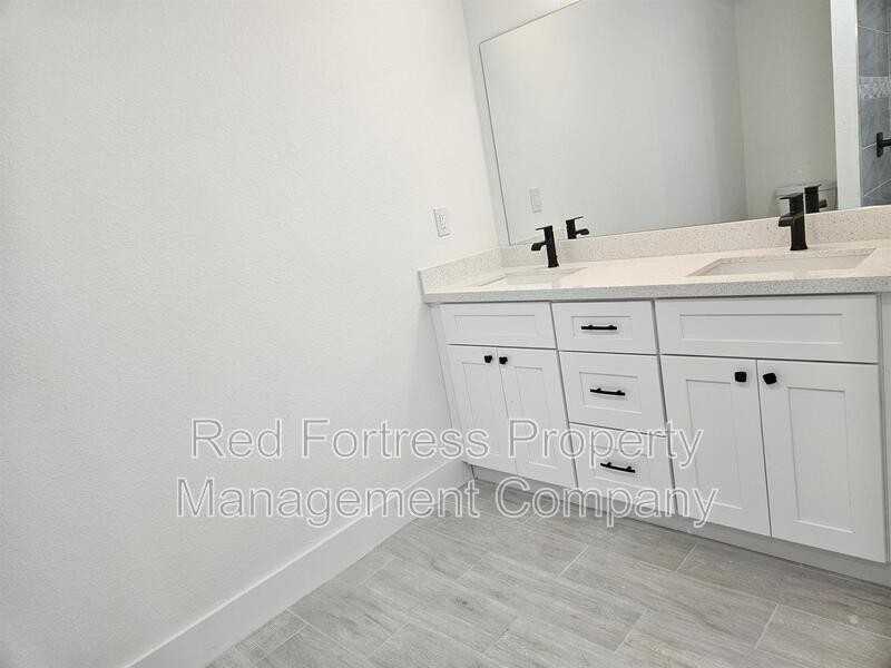 22 Northwest 23rd Avenue - Photo 7 of 17