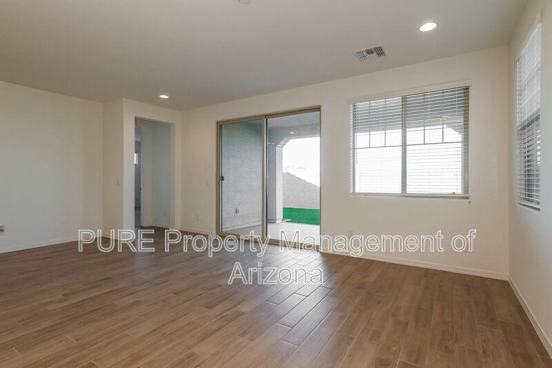 10222 W Crittenden Ln - Photo 5 of 18