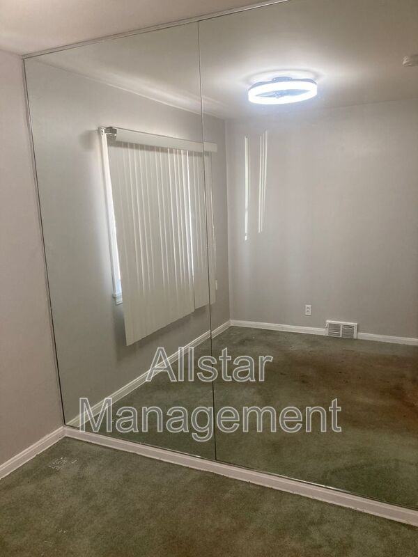 870 Frederick Blvd - Photo 6 of 10