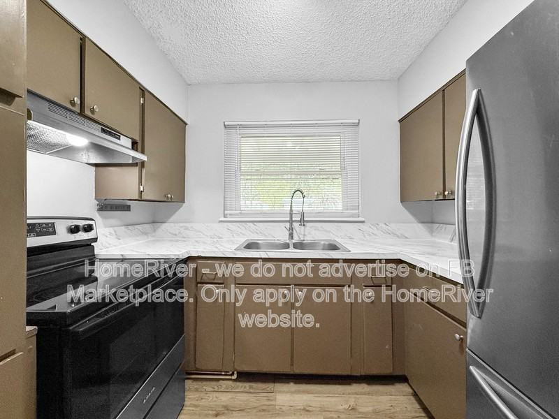 2035 Monteau Dr - Photo 5 of 22