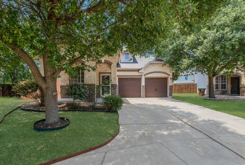 12027 Mill Vlg - Photo 3 of 25