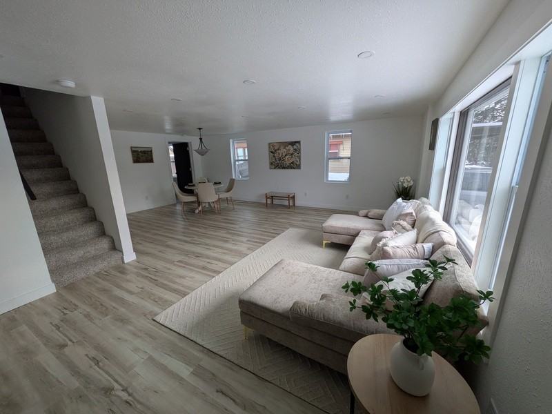 160 Guilford St - Photo 2 of 29