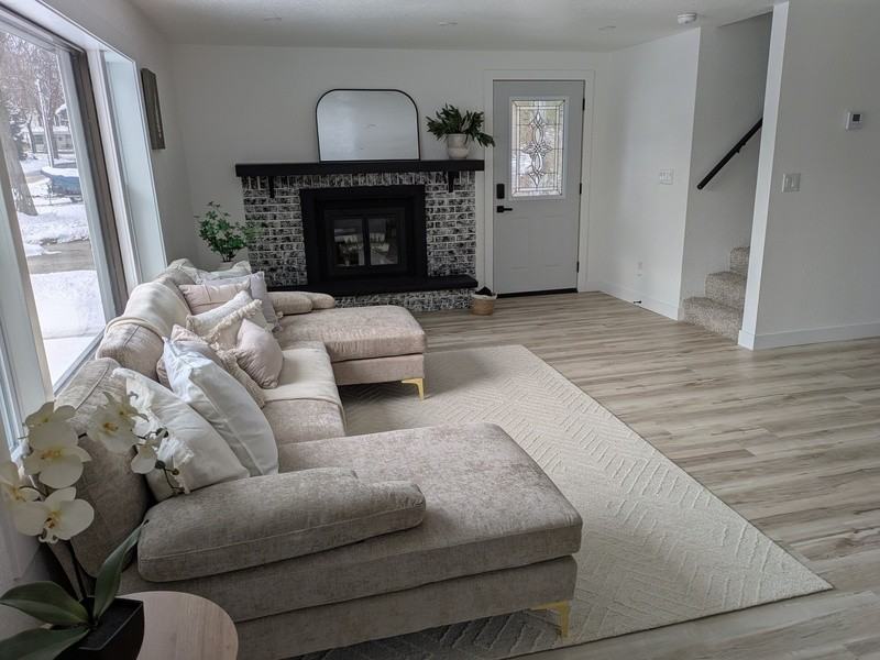 160 Guilford St - Photo 3 of 29