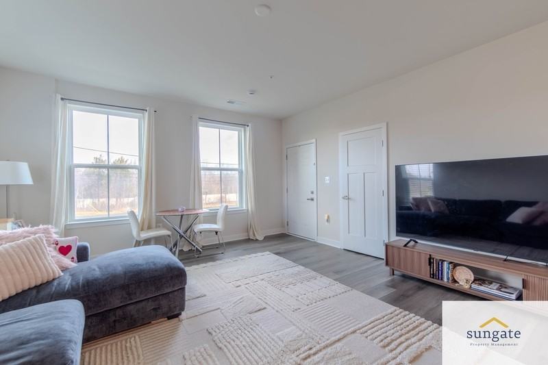 100 Matisse Pl - Photo 2 of 18