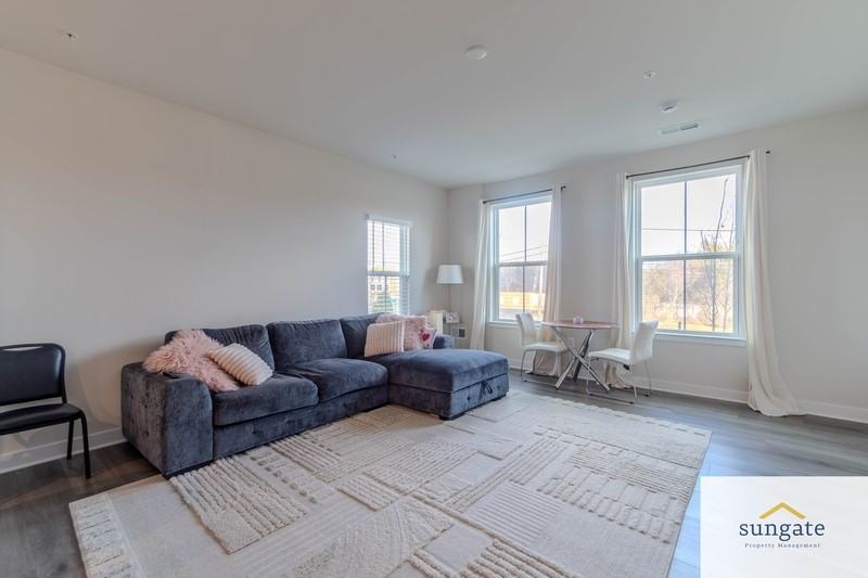 100 Matisse Pl - Photo 3 of 18