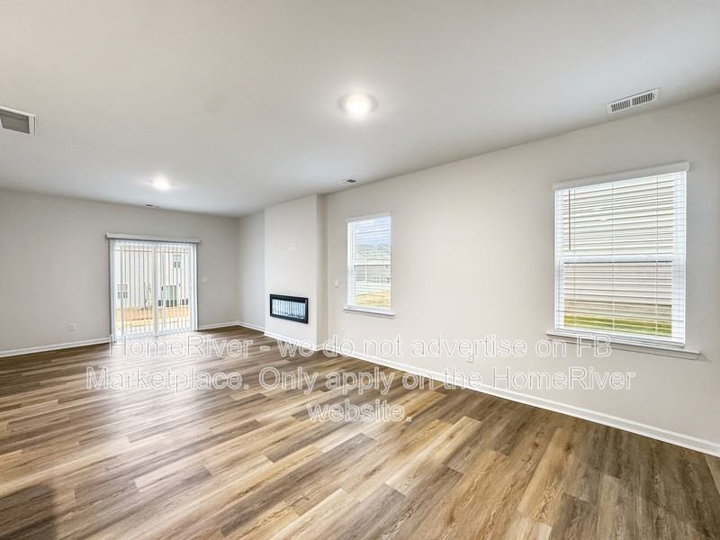 1333 37th Avenue Ln Ne - Photo 2 of 25