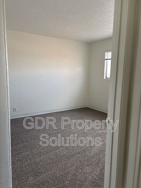 1201 Iron Ave Sw #23 - Photo 4 of 10