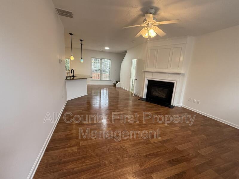 2884 Regent Walk Dr - Photo 2 of 17