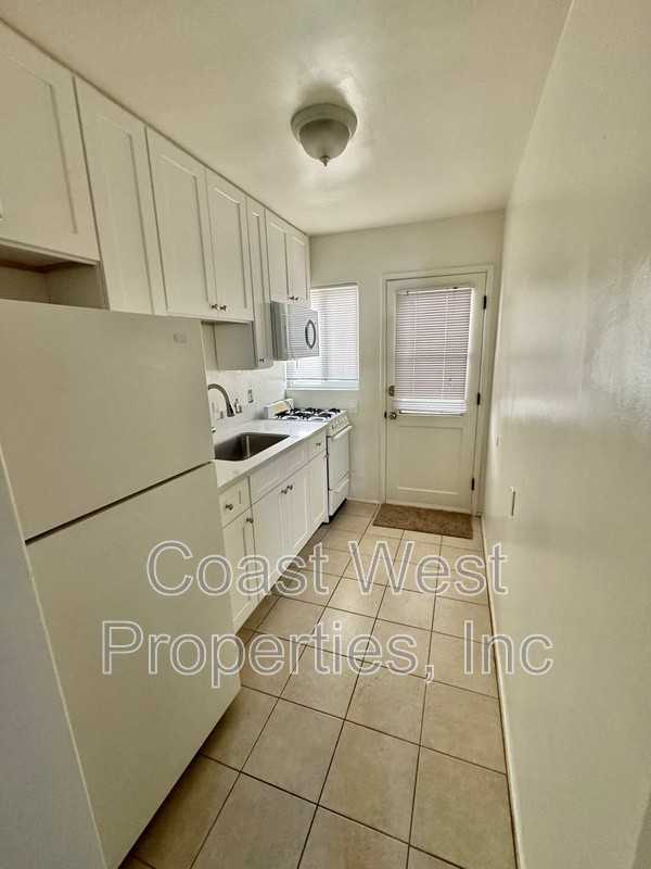 4275 Kendall St - Photo 4 of 8