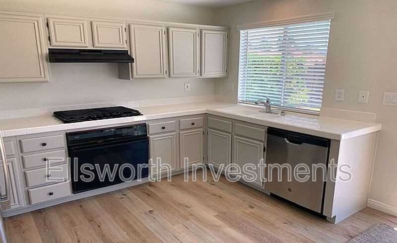 744 Cardona Avenue - Photo 2 of 14