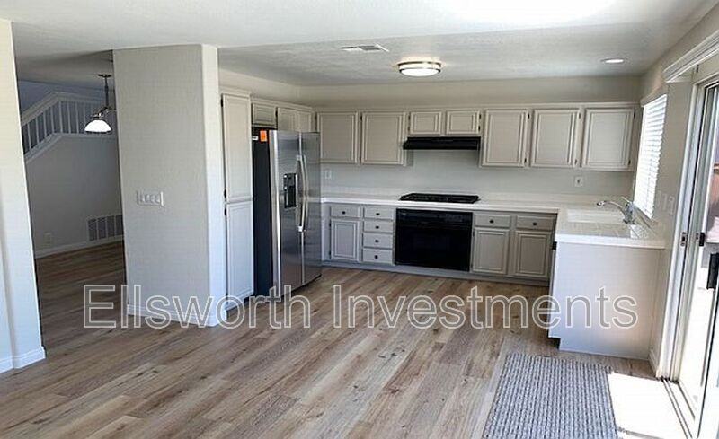 744 Cardona Avenue - Photo 4 of 14