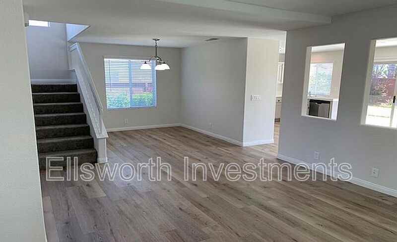 744 Cardona Avenue - Photo 6 of 14