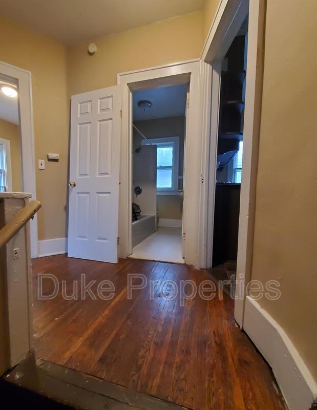 10 Edgeland Street #10UP