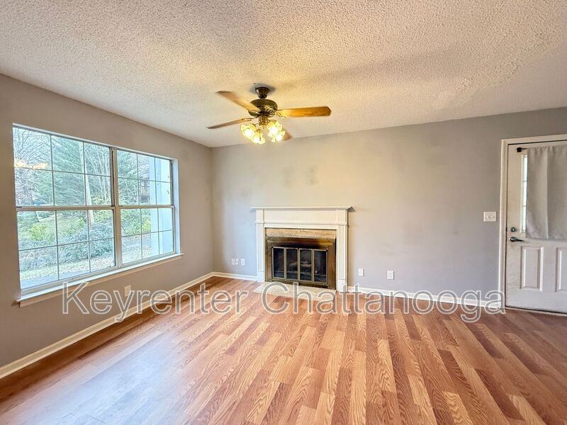 208 Cliftview Dr #B - Photo 2 of 13
