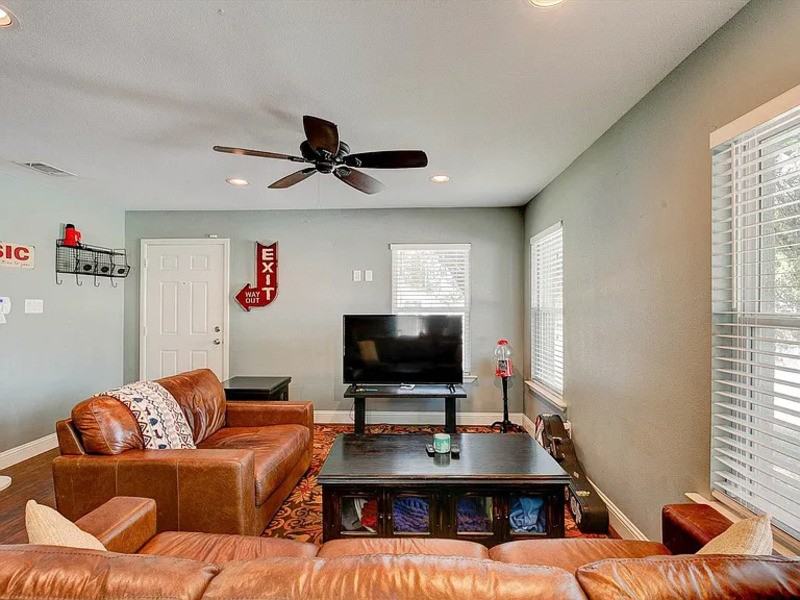 3201 Forest Park Blvd - Photo 4 of 18