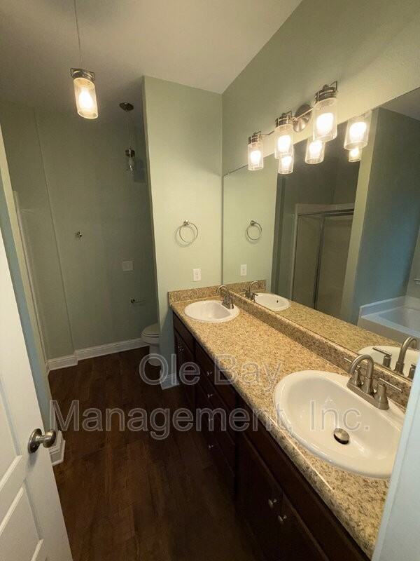 10013 Summer Woods Cir N - Photo 6 of 11