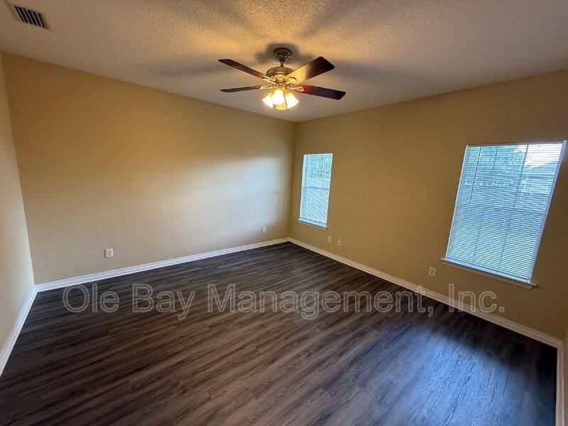 8732 Fangorn Rd - Photo 6 of 9