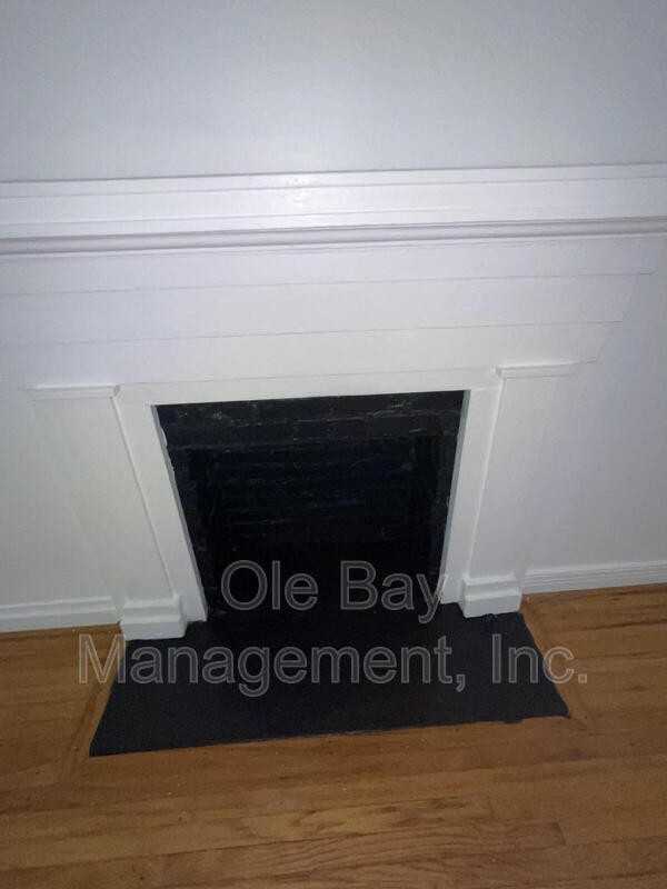 108 S Fulton St - Photo 3 of 11