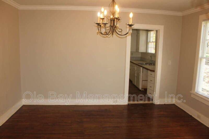 1725 Laurel St - Photo 3 of 7