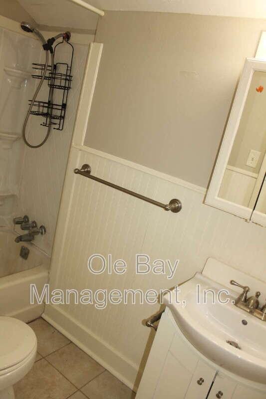 1725 Laurel St - Photo 7 of 7