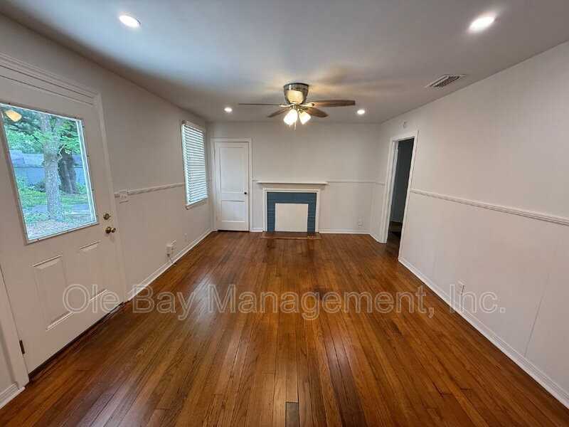 251 Azalea Circle West - Photo 2 of 9