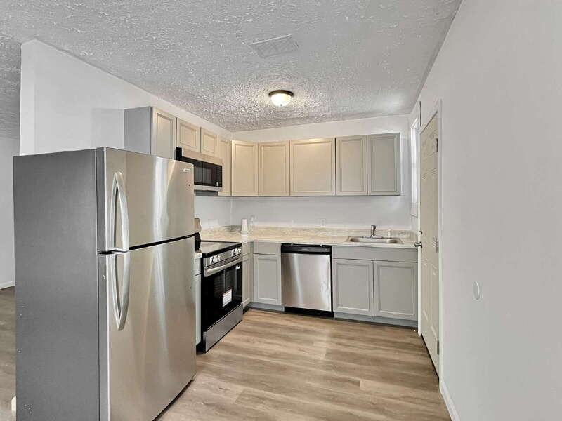 1121 East 53rd Street - Photo 2 of 16