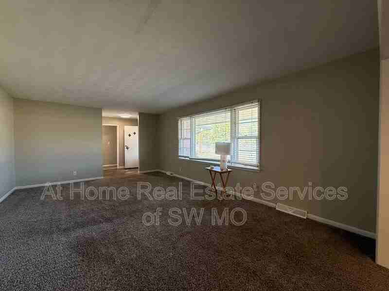 3510 W Republic Rd - Photo 6 of 20