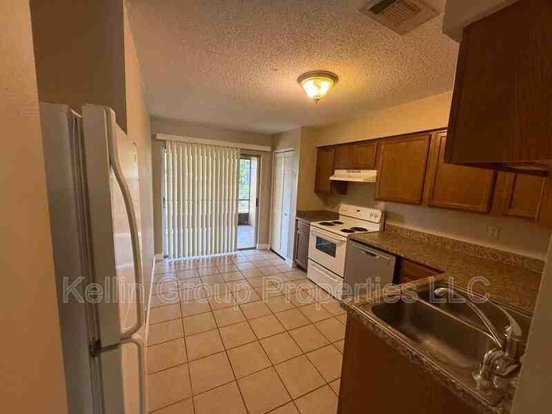 5649 Struthers Ct - Photo 6 of 18