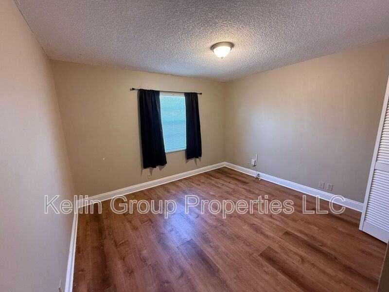 5649 Struthers Ct - Photo 7 of 18