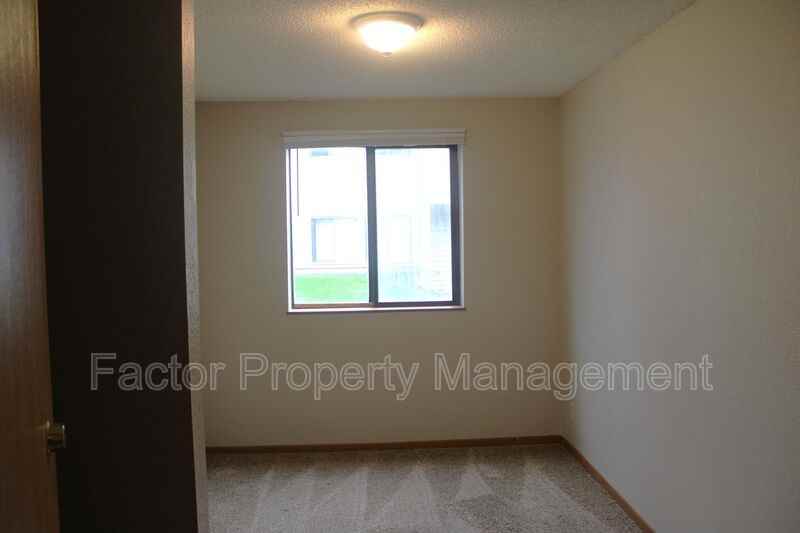 1530 Warren St #101 - Photo 7 of 10