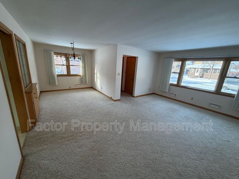 245 Wheeler Ave - Photo 3 of 23