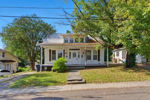 featured image of 2927 Dempster Street Northeast