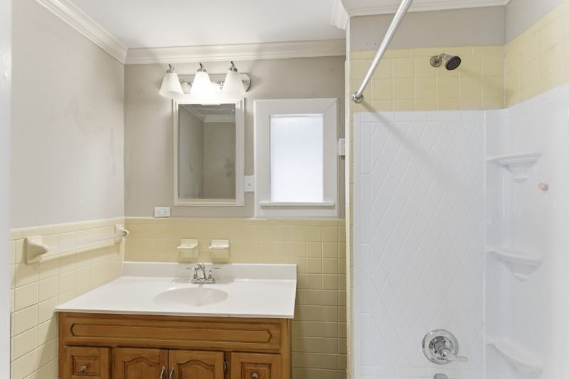 2927 Dempster Street Northeast - Photo 7 of 10