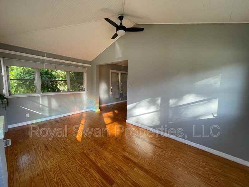 924 Vistabula St - Photo 3 of 20