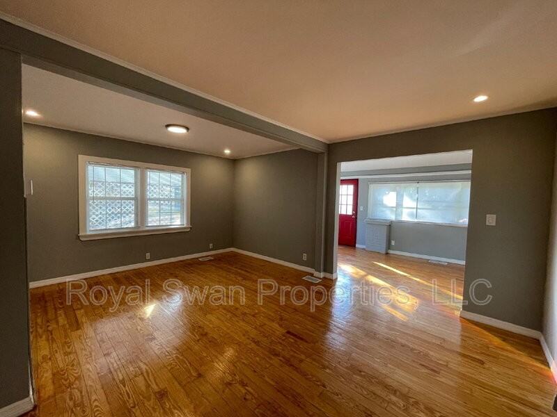 924 Vistabula St - Photo 5 of 20