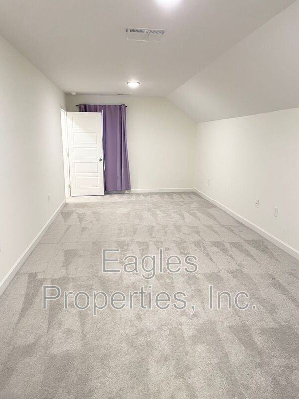 300 Creeks Edge Dr - Photo 5 of 18