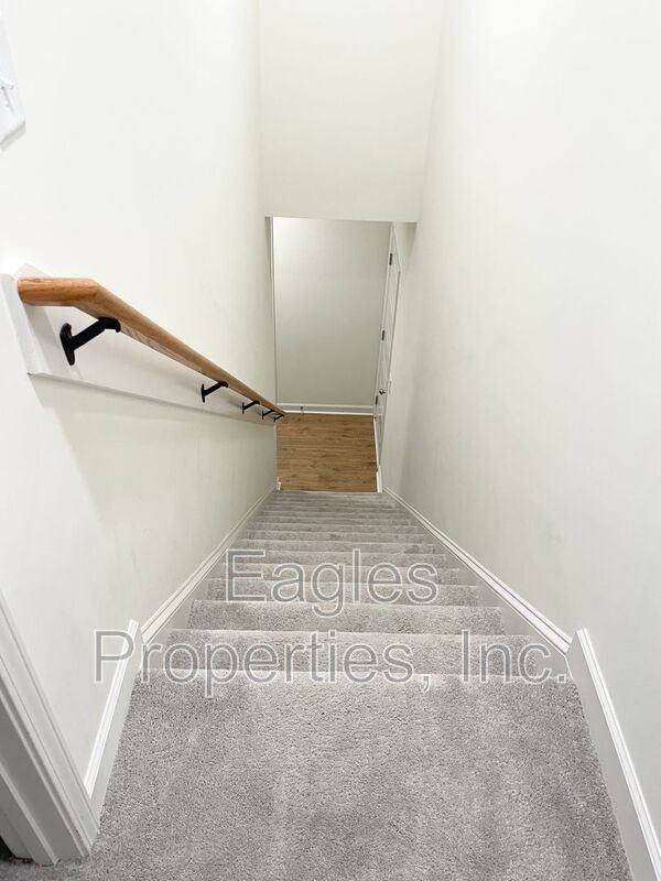 300 Creeks Edge Dr - Photo 7 of 18