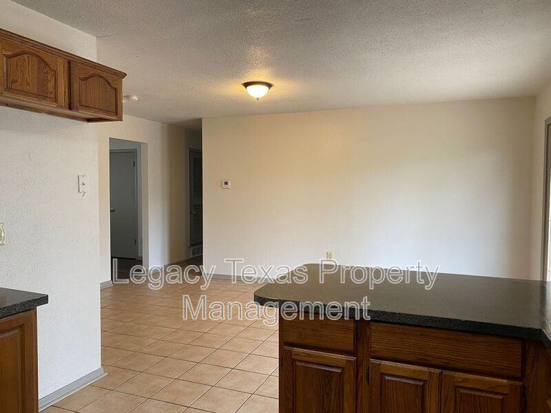 1607 Mcanear Street - Photo 4 of 26