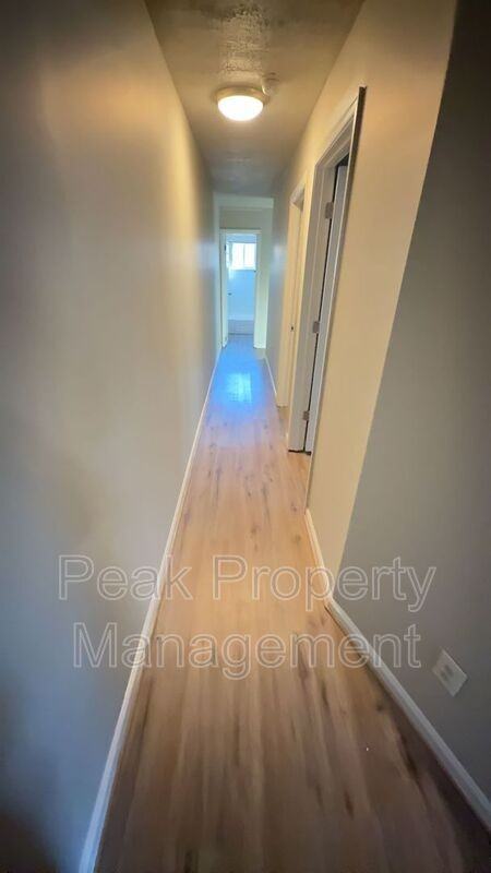 925 North 20th Street #B - Photo 6 of 15