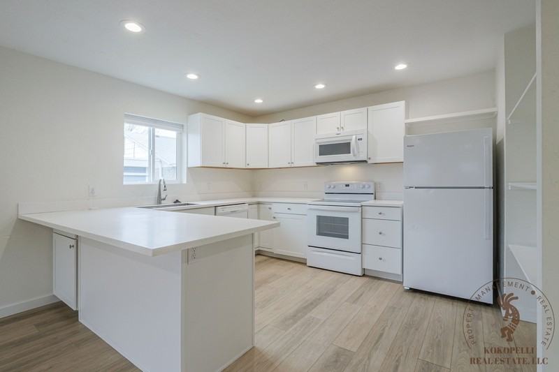 1524 Orchard Ave - Photo 2 of 10